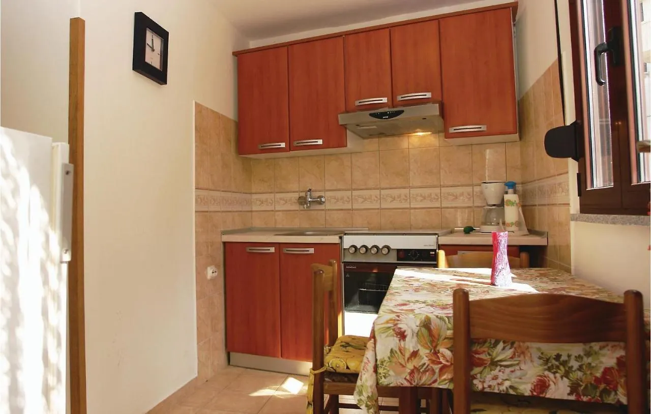 Awesome Home In Pula With Kitchen
